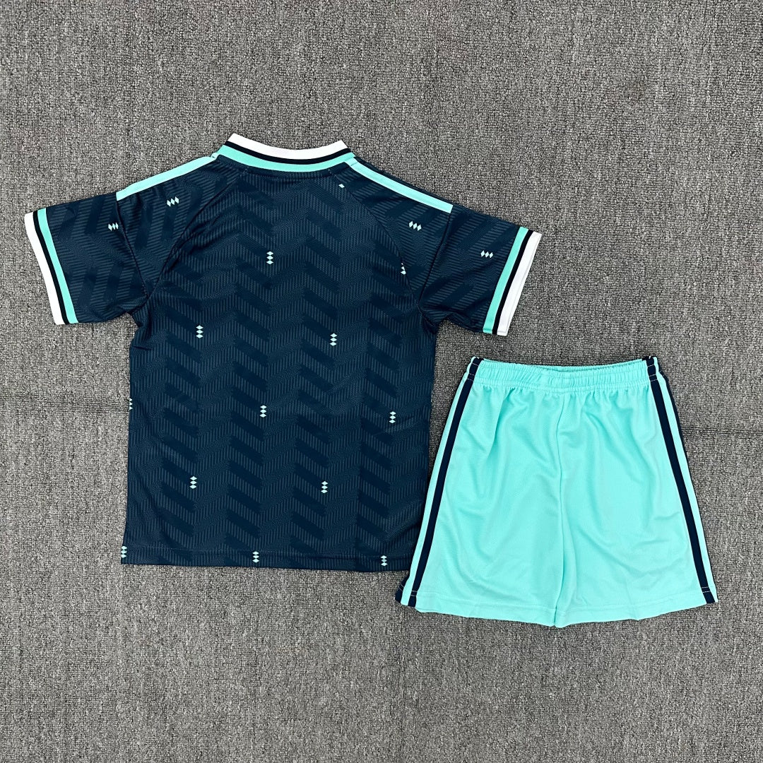 25/26 Ensemble Enfant   Allemagne Extérieur